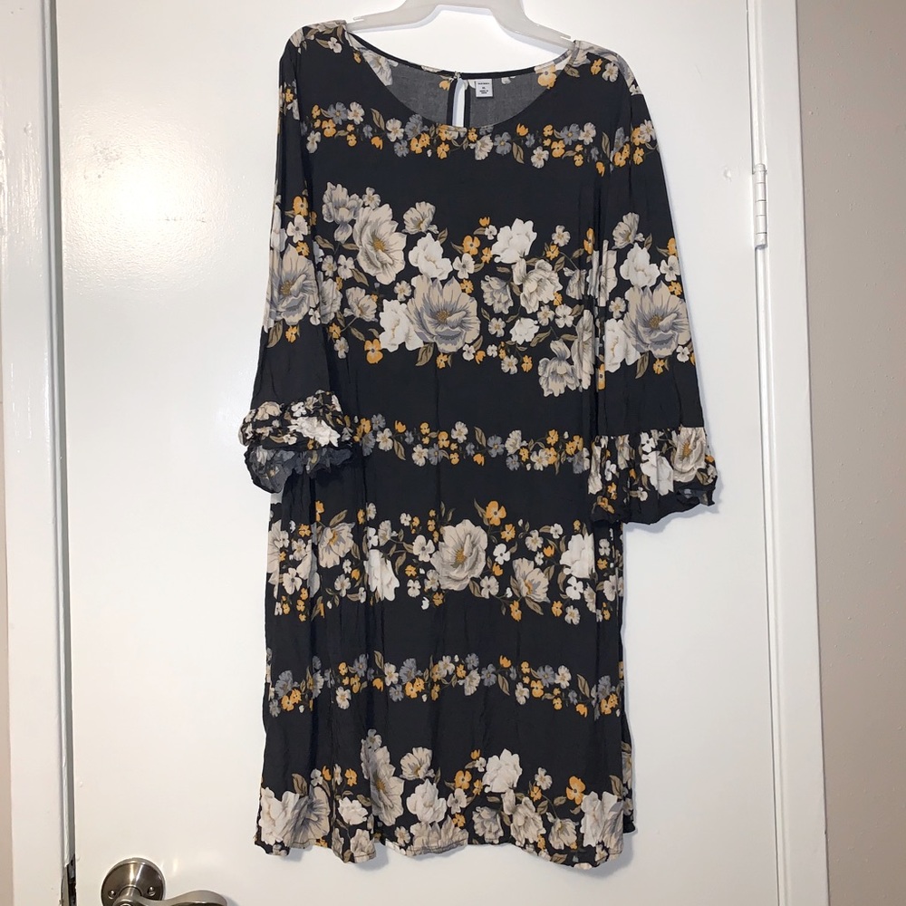 Old Navy dress, so cute!
